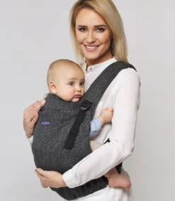 Zaffiro Ergo Beige Leaves Ergonomische Draagzak 8296 -Kleintje Wereld zaffiro ergo draagzak 8 2