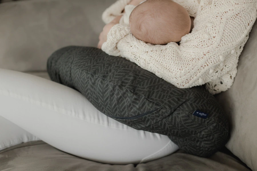 Zaffiro Geo Blue Steel Voedingskussen 1012 4 Zaffiro Geo Blue Steel Voedingskussen 1012 - Afbeelding 2