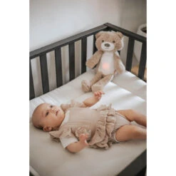 Zazu Brody De Beer Taupe Slaaptrainer ZA-BRODY-01 -Kleintje Wereld zazu brody sfeer 2 2